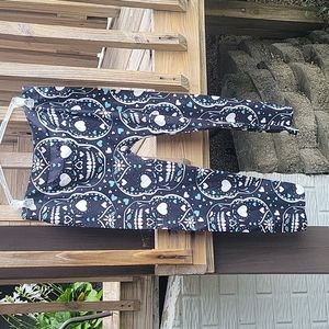 Capri No Boundaries Leggings Tights Sugar Skulls Medium